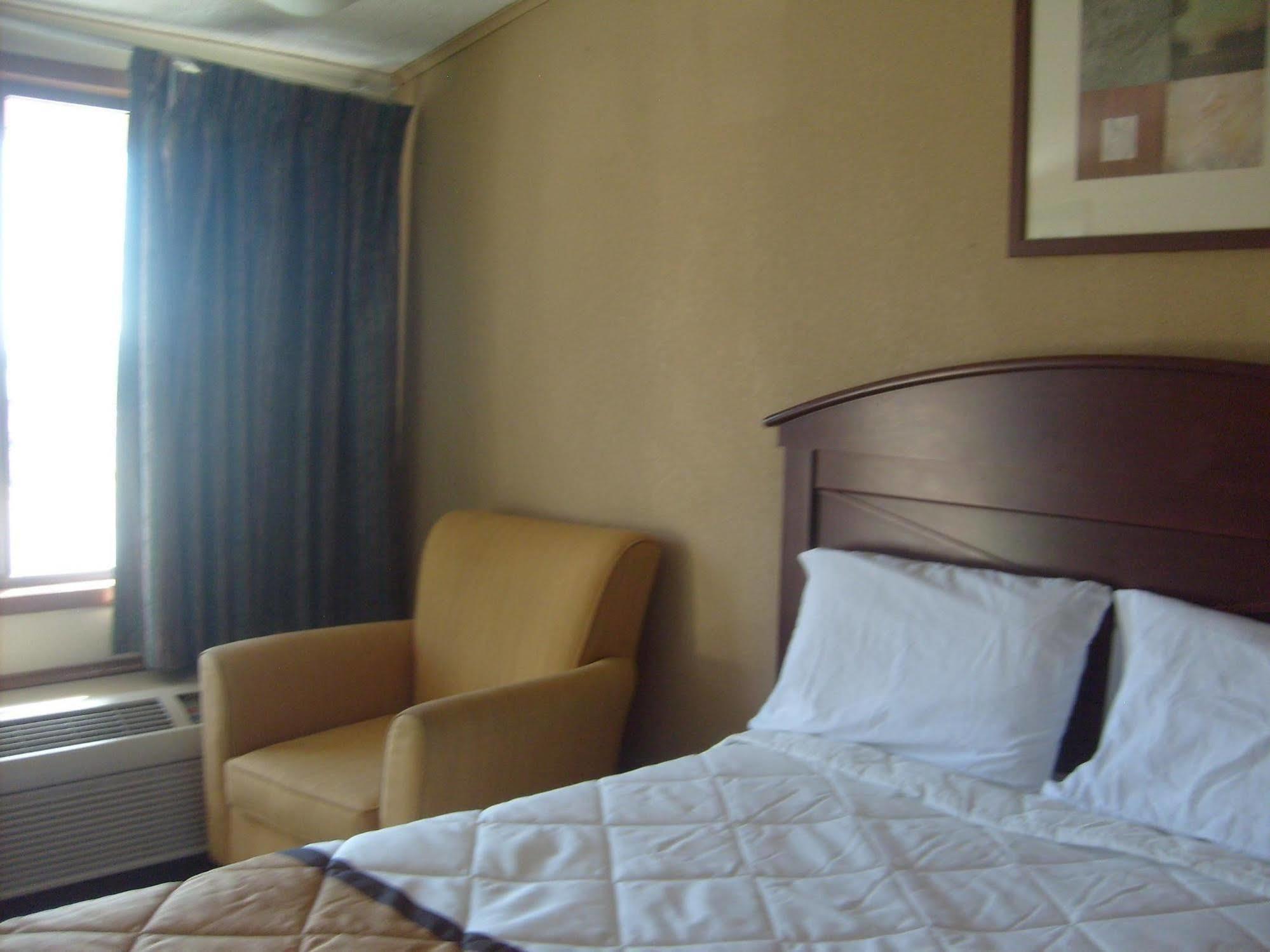 Express Inn Thomson Εξωτερικό φωτογραφία